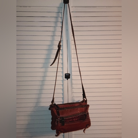 Marco Buggiani Genuine Leather Five Compartment Crossbody Purse - Picture 1 of 14